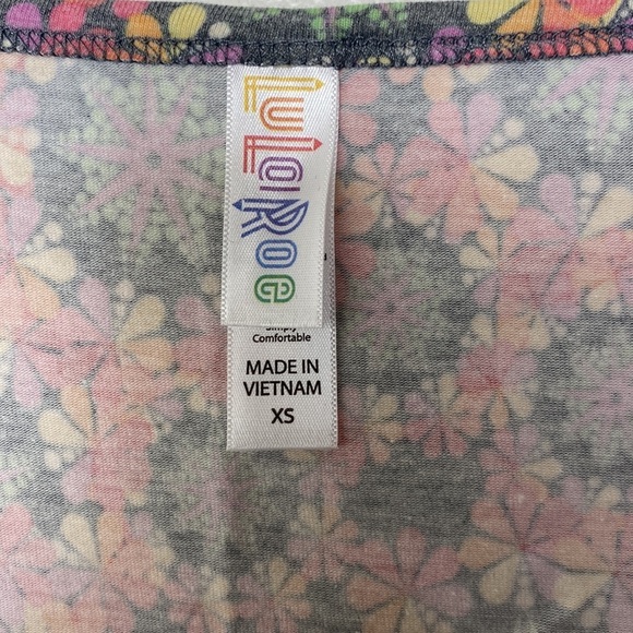 NWT LuLaRoe Classic T size XS - Picture 5 of 10